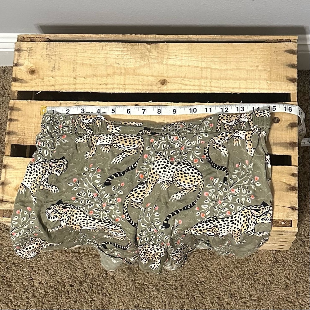 Printfresh Eco Satin Getting Ready Pajama Set in Bagheera print, Olive - Picture 13 of 13